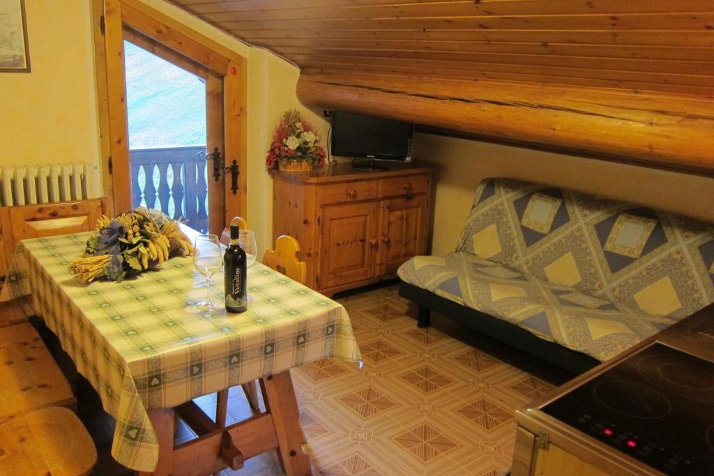 Chalet Del Sole Per Gruppi Aparthotel Livigno Room photo