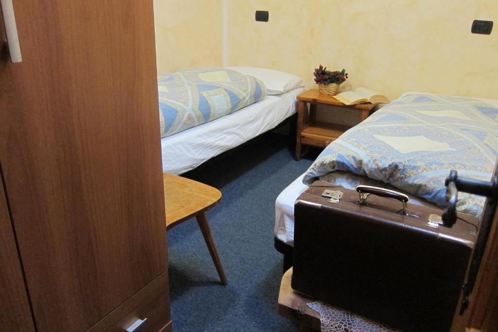 Chalet Del Sole Per Gruppi Livigno Room photo