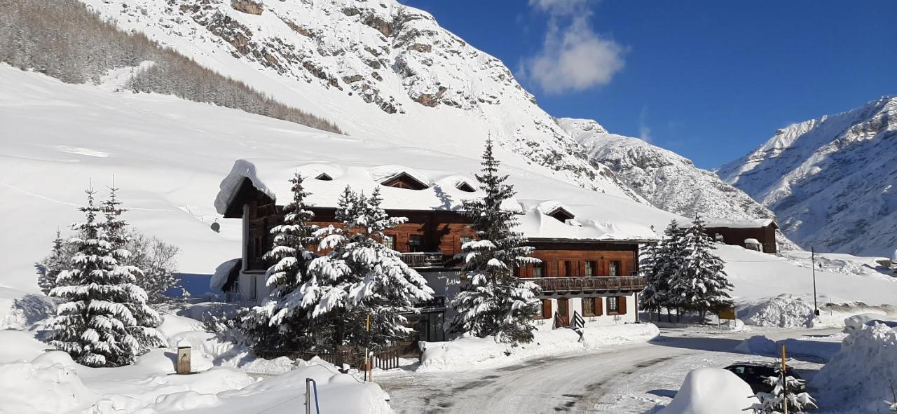Chalet Del Sole Per Gruppi Livigno Exterior photo