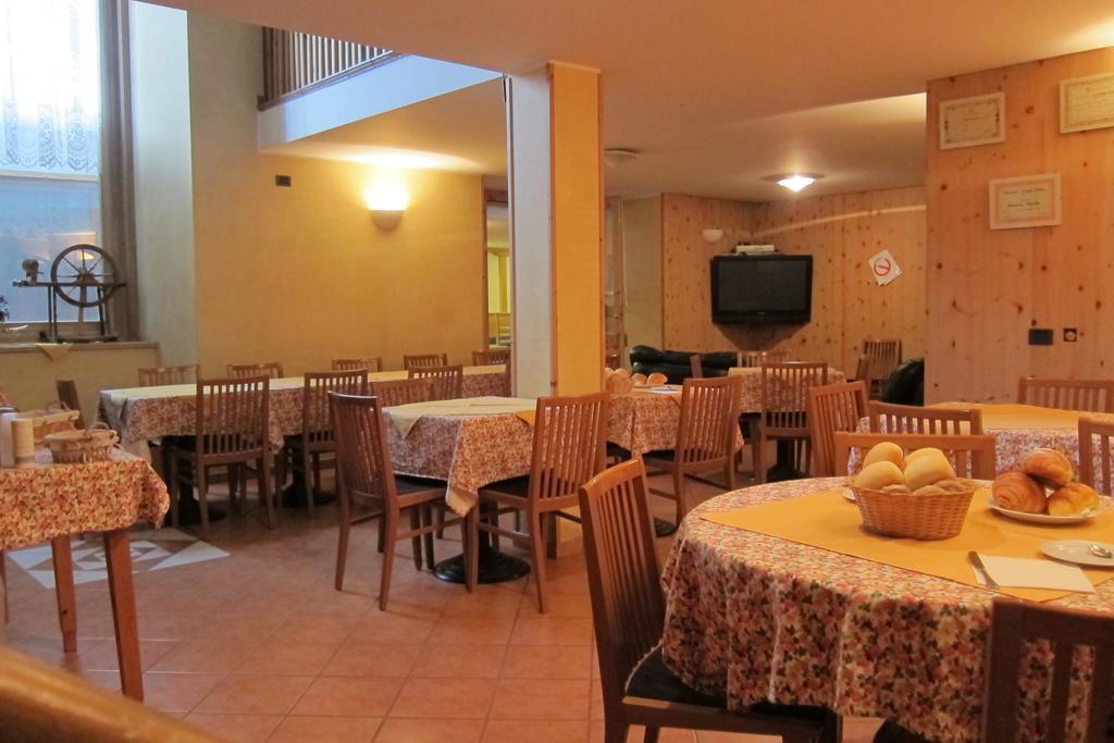 Chalet Del Sole Per Gruppi Livigno Exterior photo