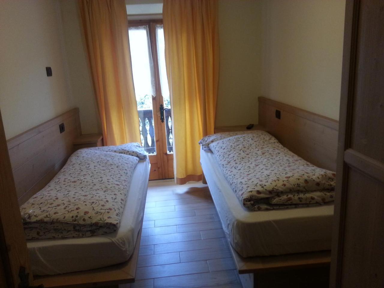 Chalet Del Sole Per Gruppi Livigno Exterior photo