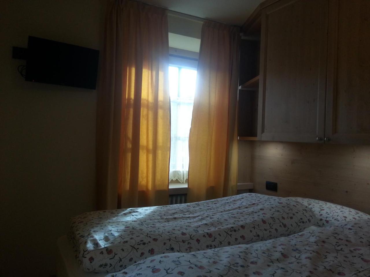 Chalet Del Sole Per Gruppi Livigno Exterior photo